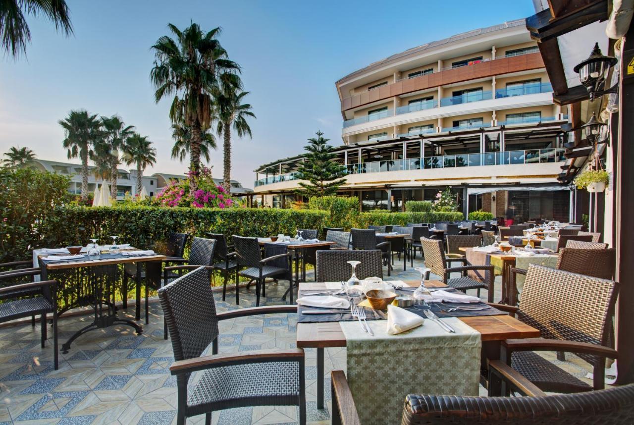 Tui Magic Life Jacaranda Hotel Side Luaran gambar The hotel's restaurant