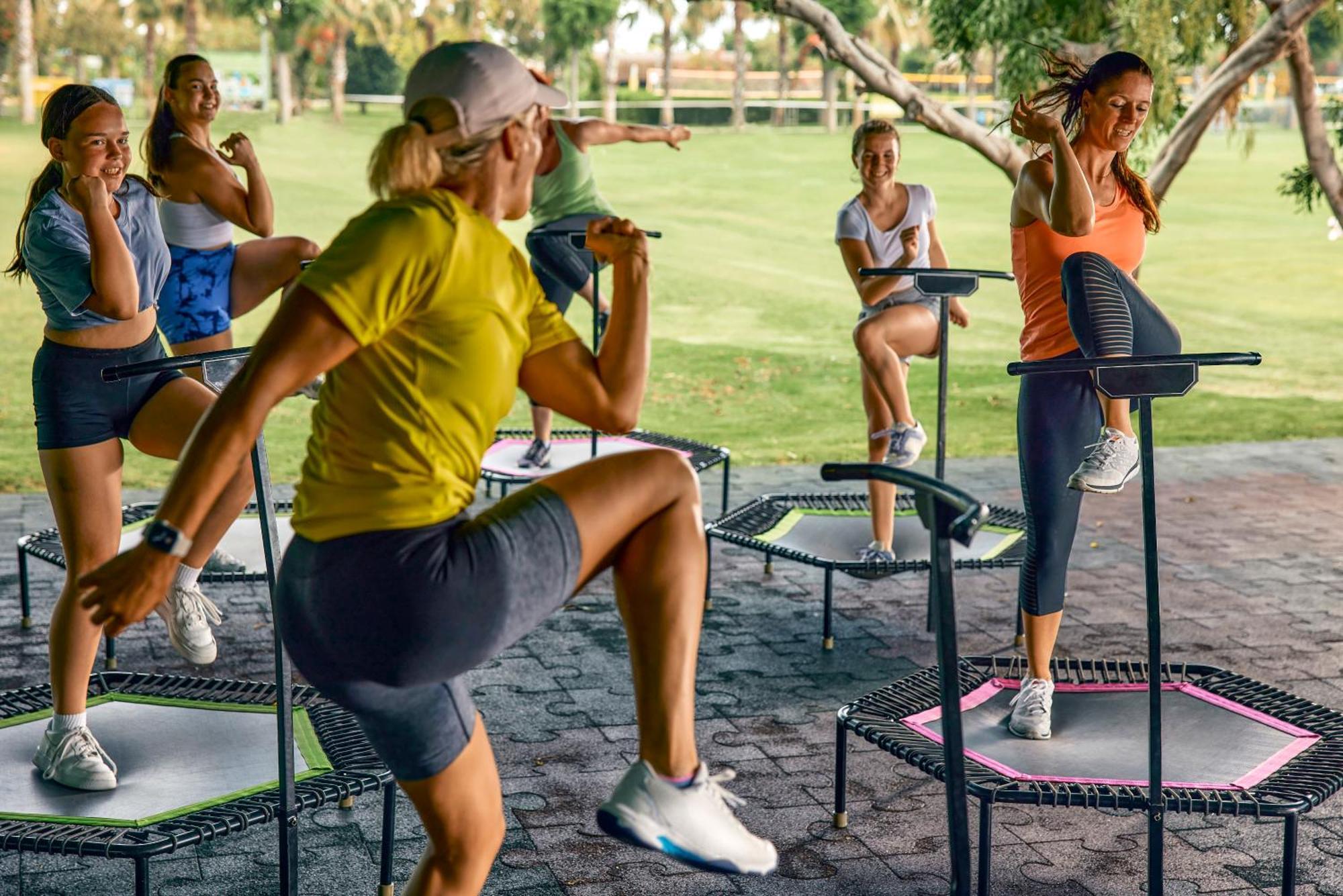 Tui Magic Life Jacaranda Hotel Side Luaran gambar Rebounder exercise